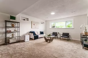 2902 Manola Dr, Columbus, OH 43209 - Photo 26
