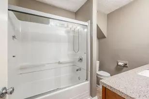 2314 Margaret St, Columbus, OH 43219 - Photo 6
