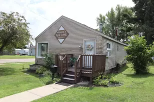 433 Gibbs Ave, Washington Court House, OH 43160 - Photo 1
