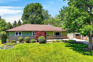 260 N Trine St, Canal Winchester, OH 43110 - Photo 1