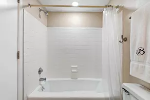1691 Arlingate Dr N, Upper Arlington, OH 43220 - Photo 28