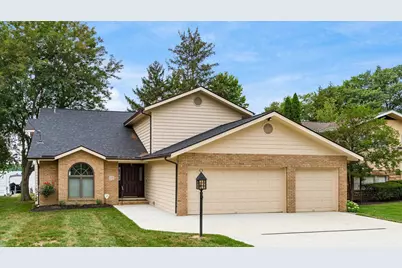 385 Lakeshore Drive W, Hebron, OH 43025 - Photo 1