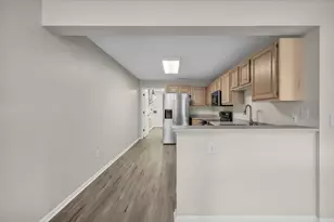 2227 Ravine Woods Dr, Grove City, OH 43123 - Photo 16