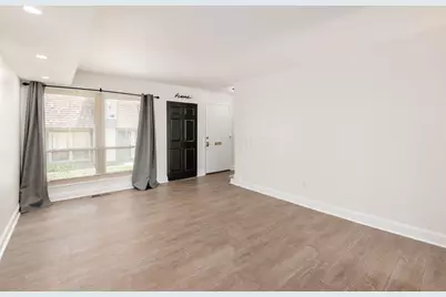 1046 Merrimar Circle N #A, Columbus, OH 43220 - Photo 6