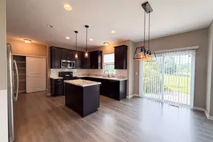 3212 Yellow Finch Wy, Columbus, OH 43231 - Photo 2