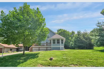 748 King Beach Drive, Howard, OH 43028 - Photo 2