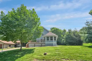 748 King Beach Dr, Howard, OH 43028 - Photo 2