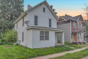 112 W Locust St, Newark, OH 43055 - Photo 2