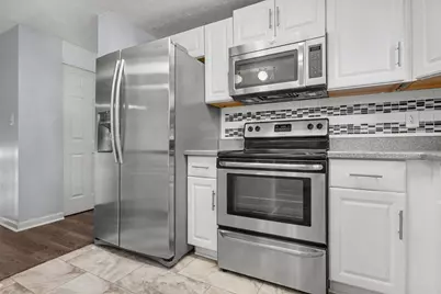 3851 Farm Brook Lane, Columbus, OH 43204 - Photo 10