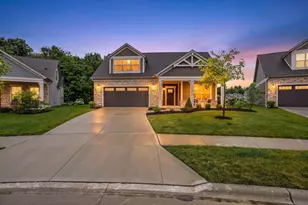 374 Morning Mist Ct, Delaware, OH 43015 - Photo 2