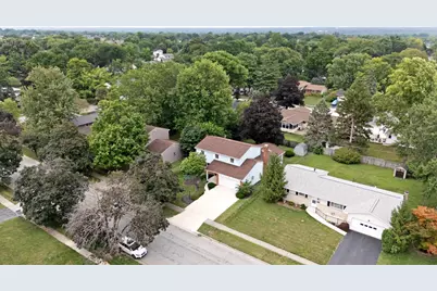 4770 Larwell Drive, Columbus, OH 43220 - Photo 38