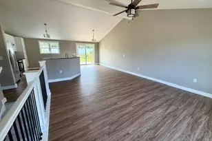 936 Hobart Ct, Logan, OH 43138 - Photo 4