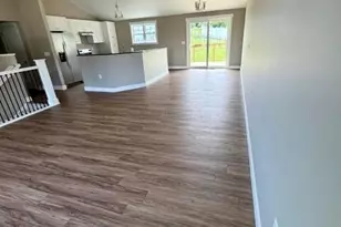 936 Hobart Ct, Logan, OH 43138 - Photo 8