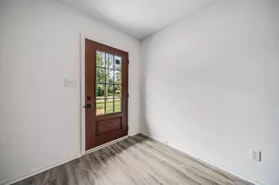 2850 Ravenswood Ct, Columbus, OH 43232 - Photo 6