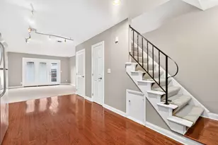 825 McClain Rd, Columbus, OH 43212 - Photo 12