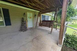 8005 Stone Castle Rd, Athens, OH 45701 - Photo 10