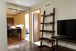 364 W Lane Ave, Columbus, OH 43201 - Photo 4