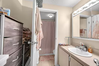1697 Park Row Drive #Q, Columbus, OH 43235 - Photo 16
