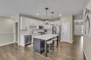 2753 Newbern Dr W, Blacklick, OH 43004 - Photo 2