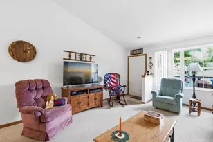 1238 Hunters Walk, Ashland, OH 44805 - Photo 6