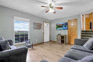 4872 Middle School St, Columbus, OH 43207 - Photo 10