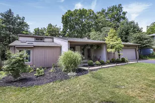 5717 Aspendale Dr, Columbus, OH 43235 - Photo 2