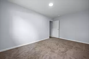 1610 Koebel Rd, Columbus, OH 43207 - Photo 18