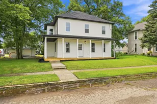 121 New St, Mount Sterling, OH 43143 - Photo 1