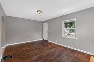 221 N Kellner Rd, Columbus, OH 43209 - Photo 4