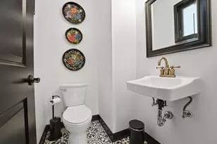 1319 Indianola Ave, Columbus, OH 43201 - Photo 20
