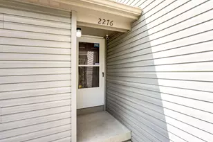 2276 Sandman Dr, Columbus, OH 43235 - Photo 2