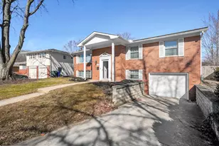 1452 Ironwood Dr, Columbus, OH 43229 - Photo 2