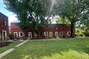 1738-1750 E Broad St, Columbus, OH 43203 - Photo 2