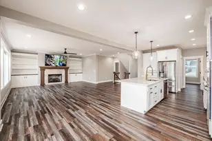 2338 Jaxton Ct, Lewis Center, OH 43035 - Photo 4