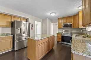 9175 Misty Dawn Dr, Columbus, OH 43240 - Photo 6