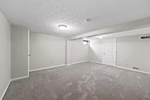 9175 Misty Dawn Dr, Columbus, OH 43240 - Photo 28