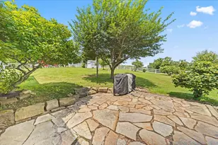 9205 Hopewell National Rd, Hopewell, OH 43746 - Photo 12