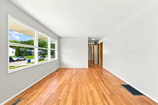 1962 E Beaumont Rd, Columbus, OH 43224 - Photo 6