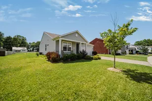 1136 Lake Forest Dr, Hebron, OH 43025 - Photo 2