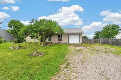 7725 White Oak Road NE, Bloomingburg, OH 43106 - Photo 2
