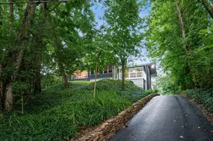 6107 Riverside Dr, Powell, OH 43065 - Photo 2