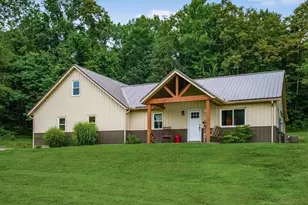 1835 Lutz Ln, Zanesville, OH 43701 - Photo 1