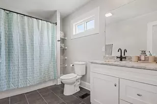 242 S Cypress Ave, Columbus, OH 43223 - Photo 32