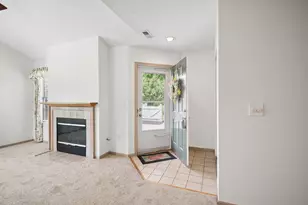 5568 Meadowood Ln, Westerville, OH 43082 - Photo 4