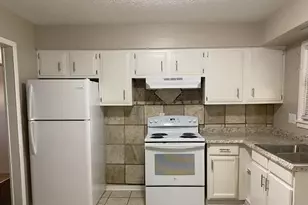 2059 Bancroft St, Columbus, OH 43219 - Photo 4