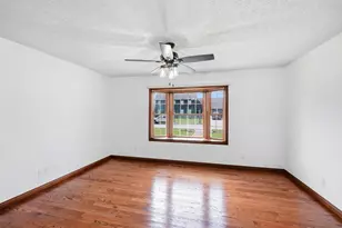 1104 Farmington Ln, Washington Court House, OH 43160 - Photo 8