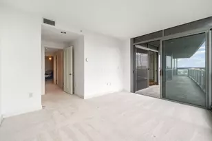 1 Miranova Pl, Columbus, OH 43215 - Photo 18