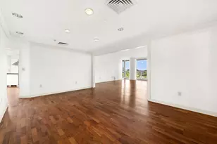 1 Miranova Pl, Columbus, OH 43215 - Photo 10