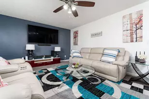 2868 Blue Moon Dr, Columbus, OH 43232 - Photo 12