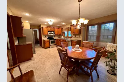 605 Oakwood Drive, Bellefontaine, OH 43311 - Photo 8